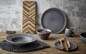 Bloomingville Wohnaccessoires in skandinavischem Design mit natürlichen Materialien, klaren Linien und minimalistischer Ästhetik